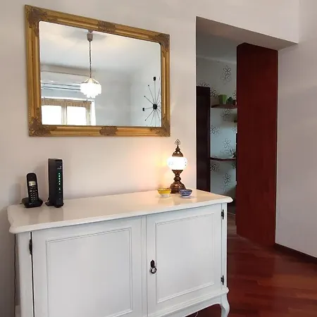 Deluxe Lejla - Free Garage Parking Apartment