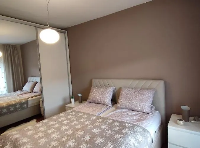 Deluxe Lejla - Free Garage Parking Apartmán